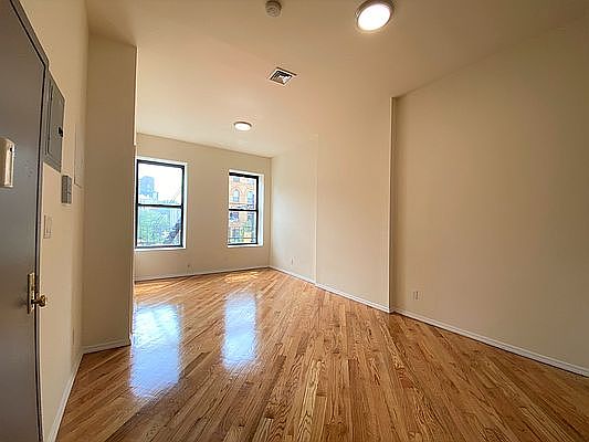 1st image of 409 E 116th St APT 3