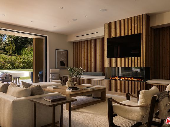 3rd image of 5287 Round Meadow Rd