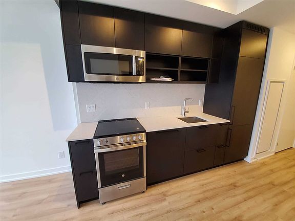 5th image of 135 Liberty St #1901