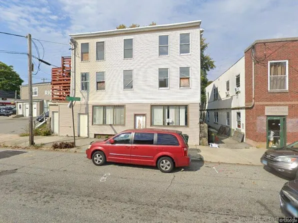 76 Truman Street, New London, CT 06320