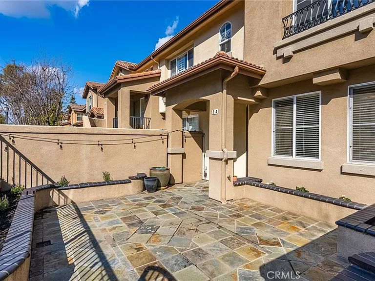 24 Crestline #103 — Photo 4