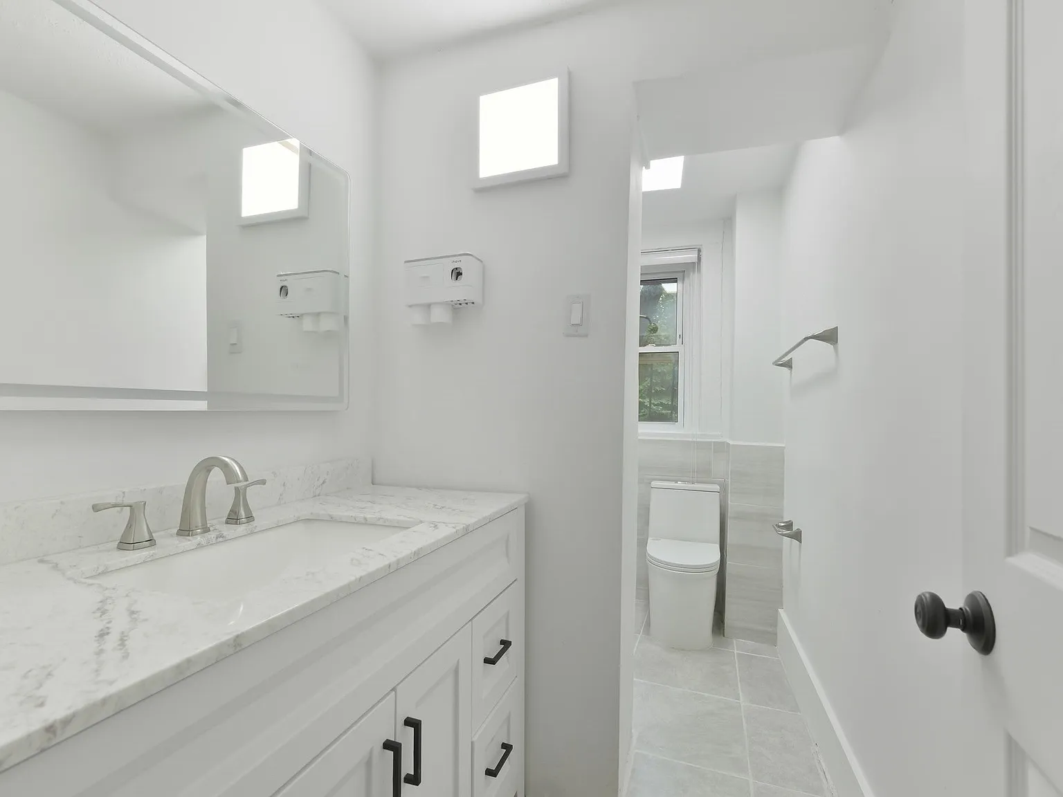 2 bed, 700 sqft, $3,500 — Photo 3