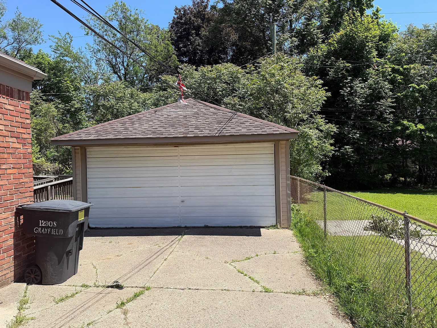 5 bed, 1300 sqft, $1,750 — Photo 4