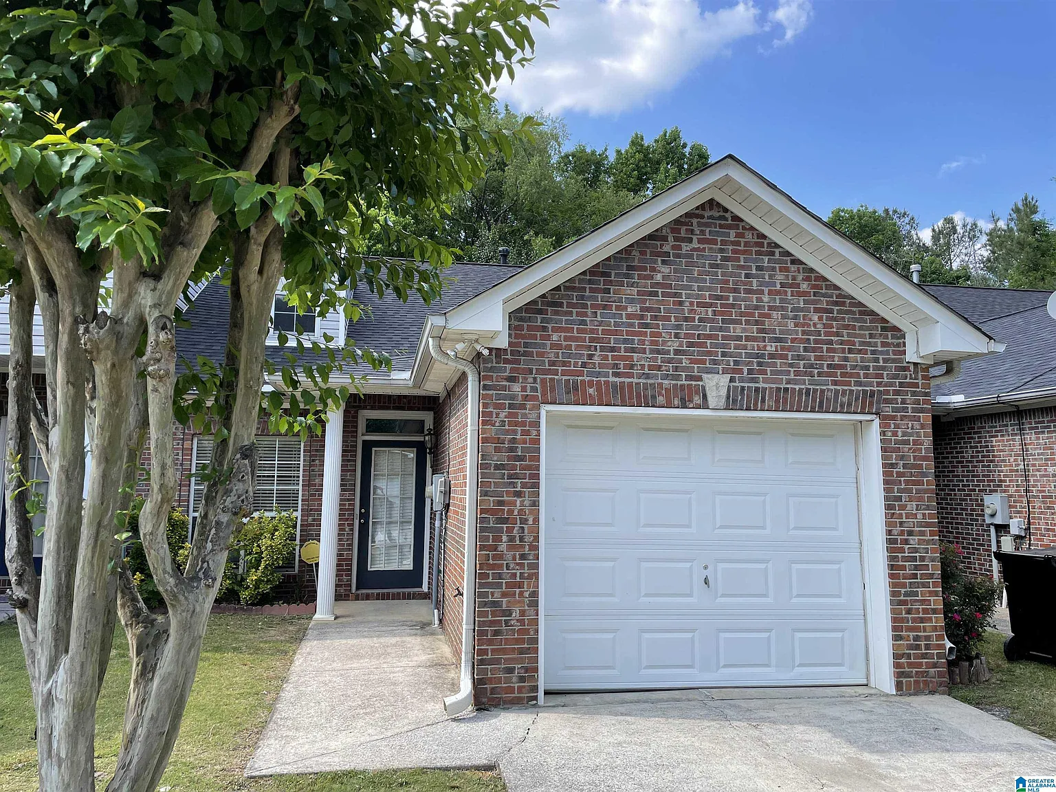 3 bed, 2.5 bath, $1,990 — Photo 1