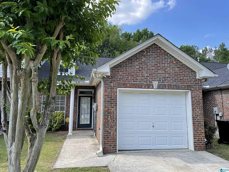 3524 Savannah Park Ln — Photo 1