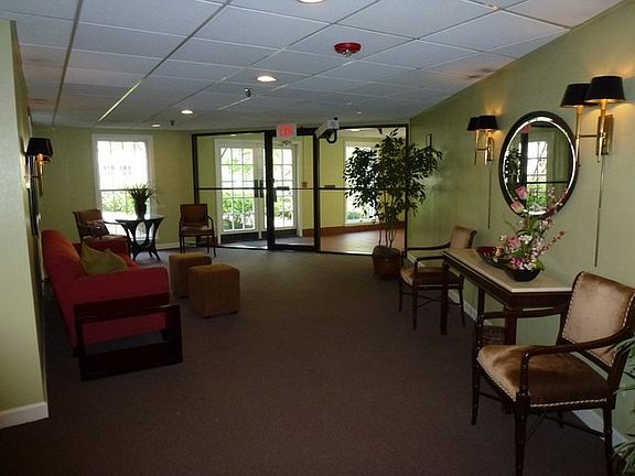 5th image of 1730 Hinman Ave APT 3E