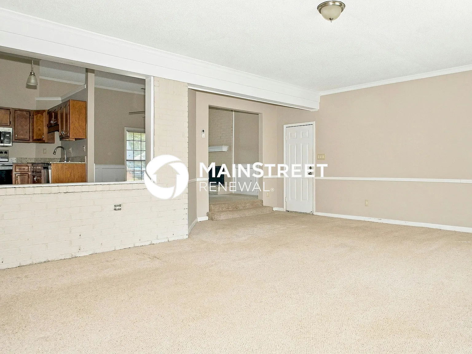 2585 Sunbury Cir — Photo 3