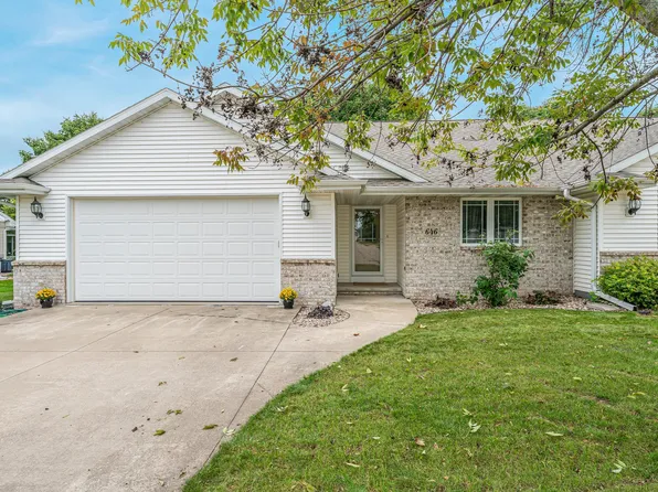 646 S Lincoln St, Hortonville, WI 54944
