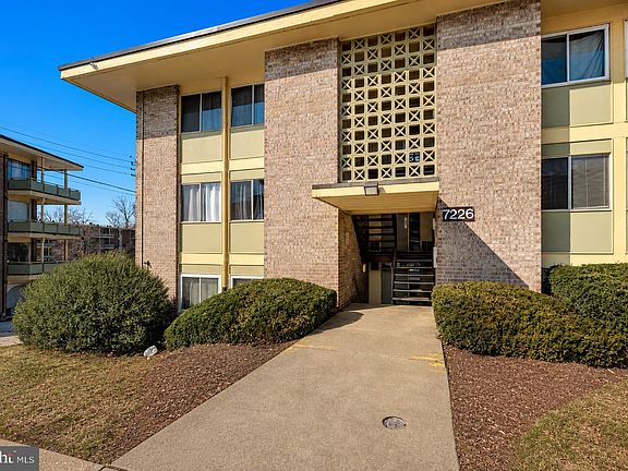3rd image of 7226 Donnell Pl APT C2