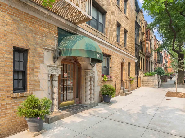 140 East 95th Street 2E image 5 of 6