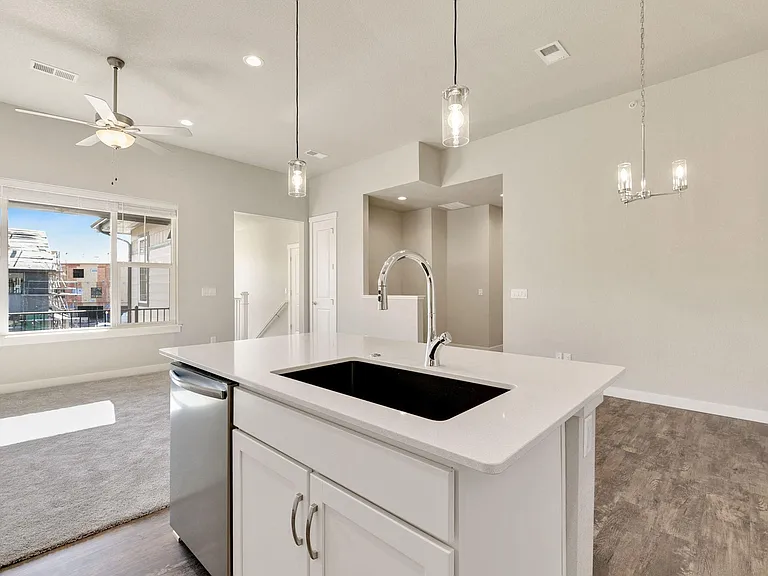 820 Schlagel St #7 — Photo 7