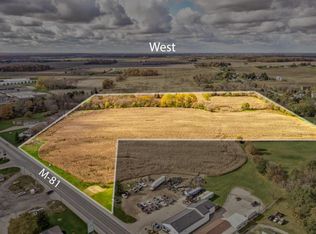 1296 W Caro Rd, Caro, MI 48723