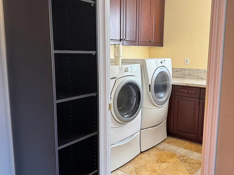 601 Barranca Ct — Photo 17