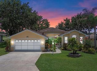 21325 Royal Troon Dr, Leesburg, FL 34748