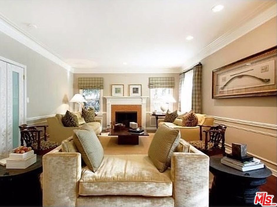 2nd image of 604 N Oakhurst Dr