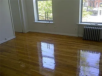 Rented by R New York