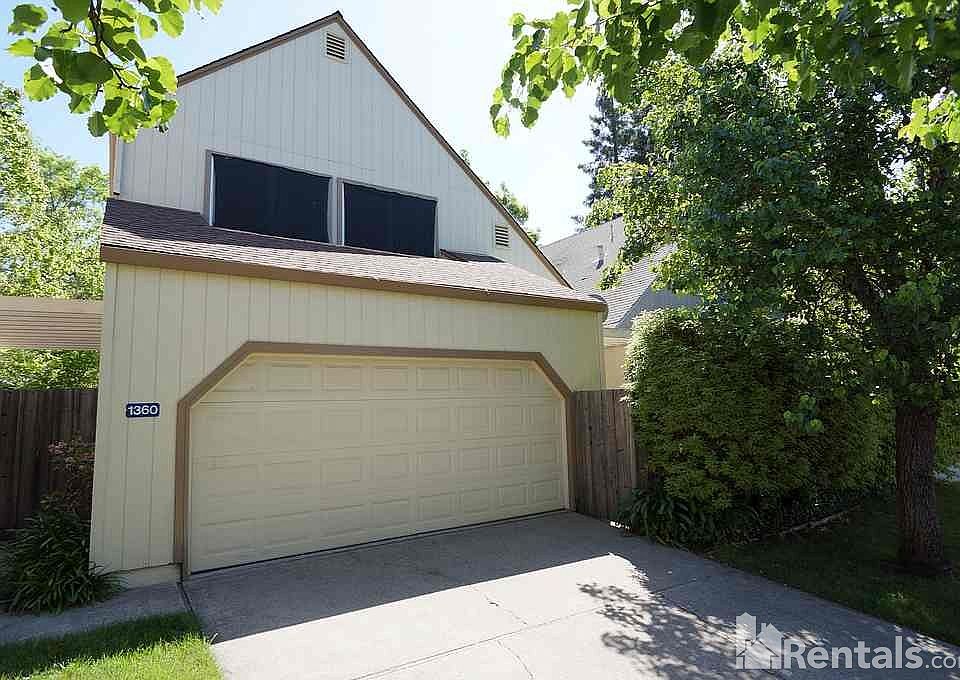 1st image of 1360 Meadow Ct
