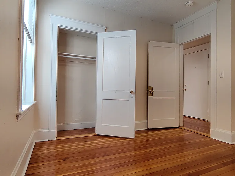 15 Barrows St #1 — Photo 7