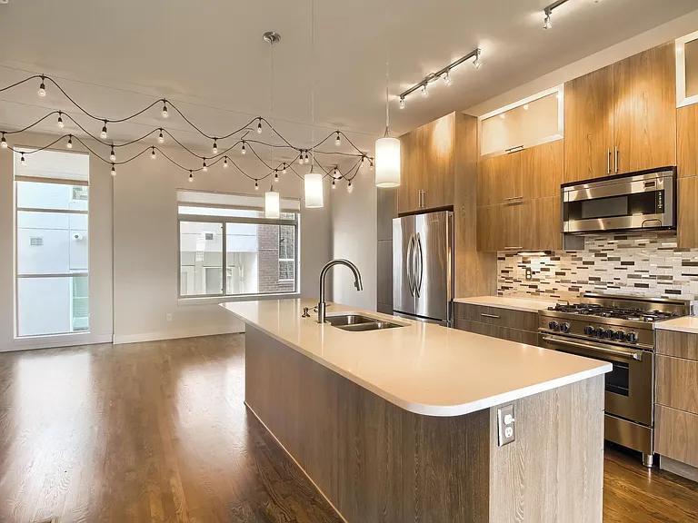 2103 W 32nd Ave #9 — Photo 1