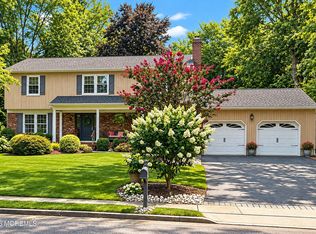 5 Point O Woods Road, Middletown, NJ 07748