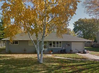 1365 Dunning St, Menasha, WI 54952