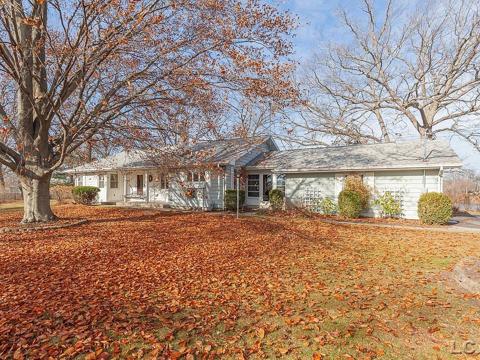 1st image of 2649 S Lake Dr