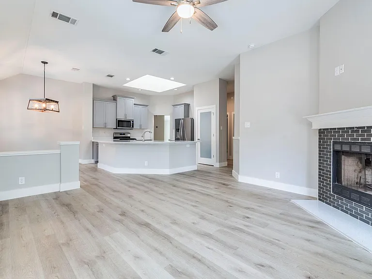 16704 Tomcat Dr — Photo 20
