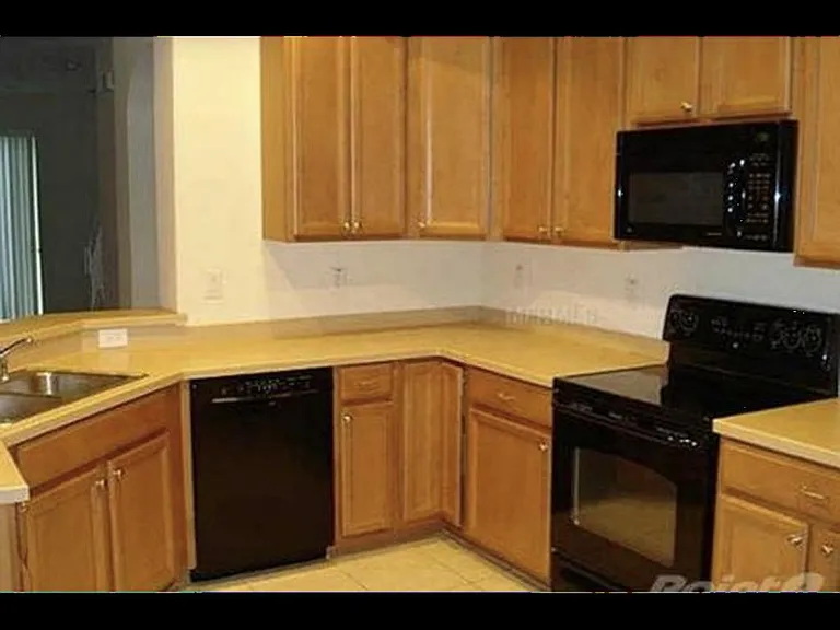 2140 Park Crescent Dr — Photo 8