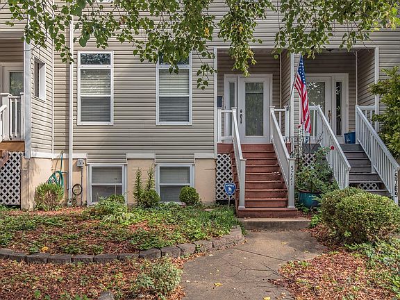 2nd image of 5771 Kingsbury Pl