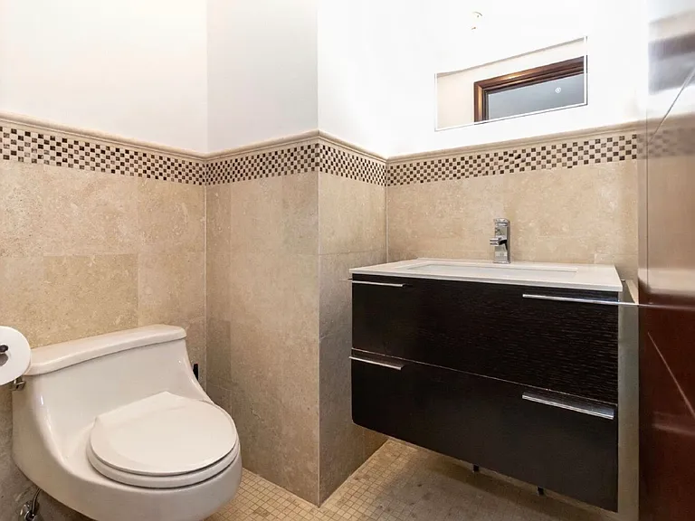 2381 Ocean Ave #7 — Photo 9