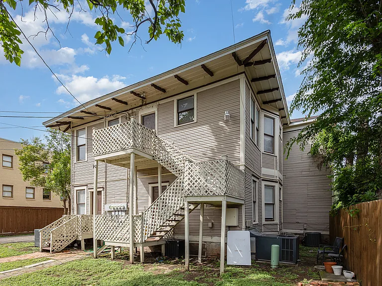 1230 Kings Hwy #3 — Photo 13