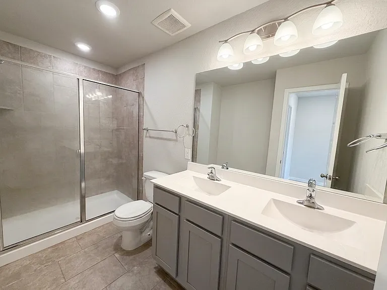2432 Ayers Dr — Photo 17