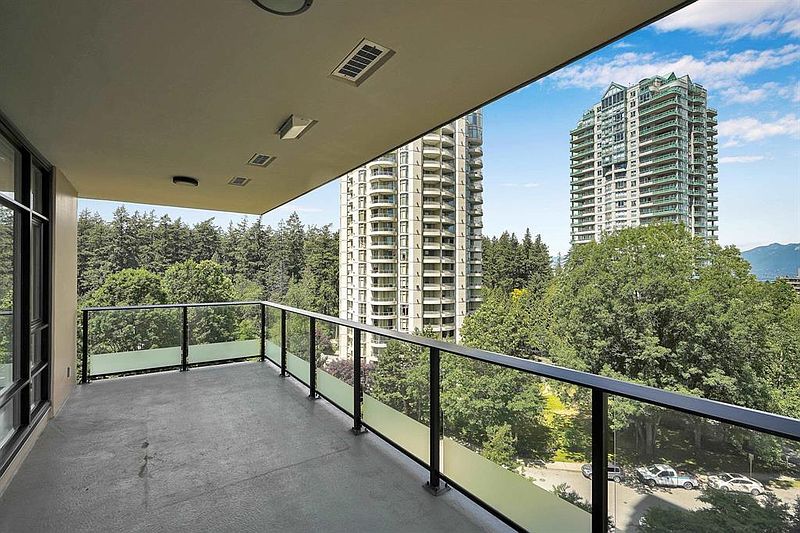 Burnaby Apartment for rent - 2 Bedrooms — photo 27