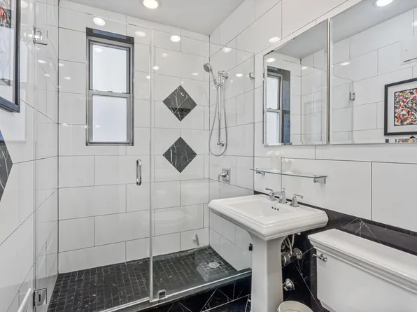 111-15 75th Avenue image 10 of 13