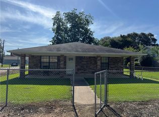 634 9th St, Glenmora, LA 71433