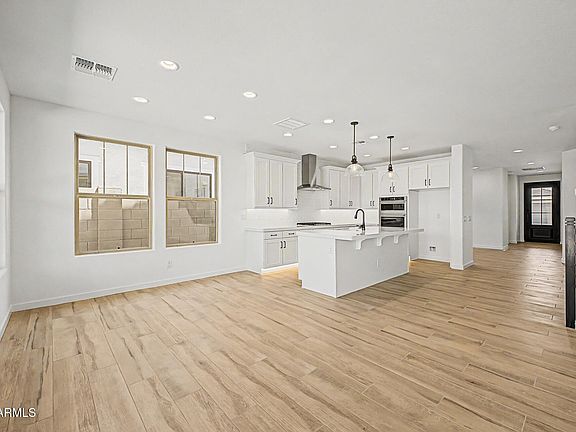 4th image of 3714 E ROCHELLE Circle