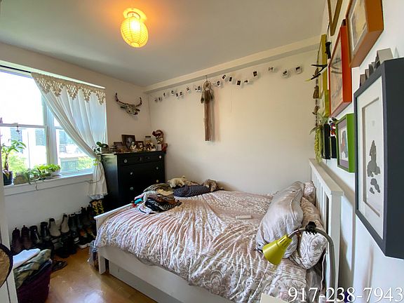 3rd image of 106 Meserole St #4R