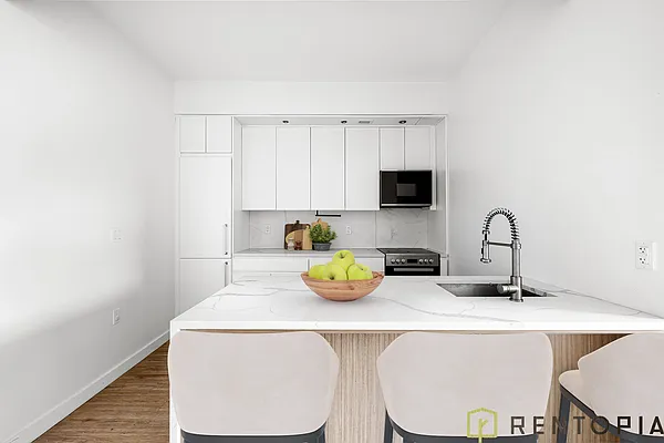 Rented by JCS Realty Group LLC | media 4