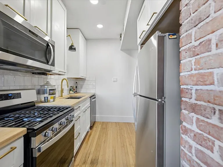1430 S Quaker Ave — Photo 21