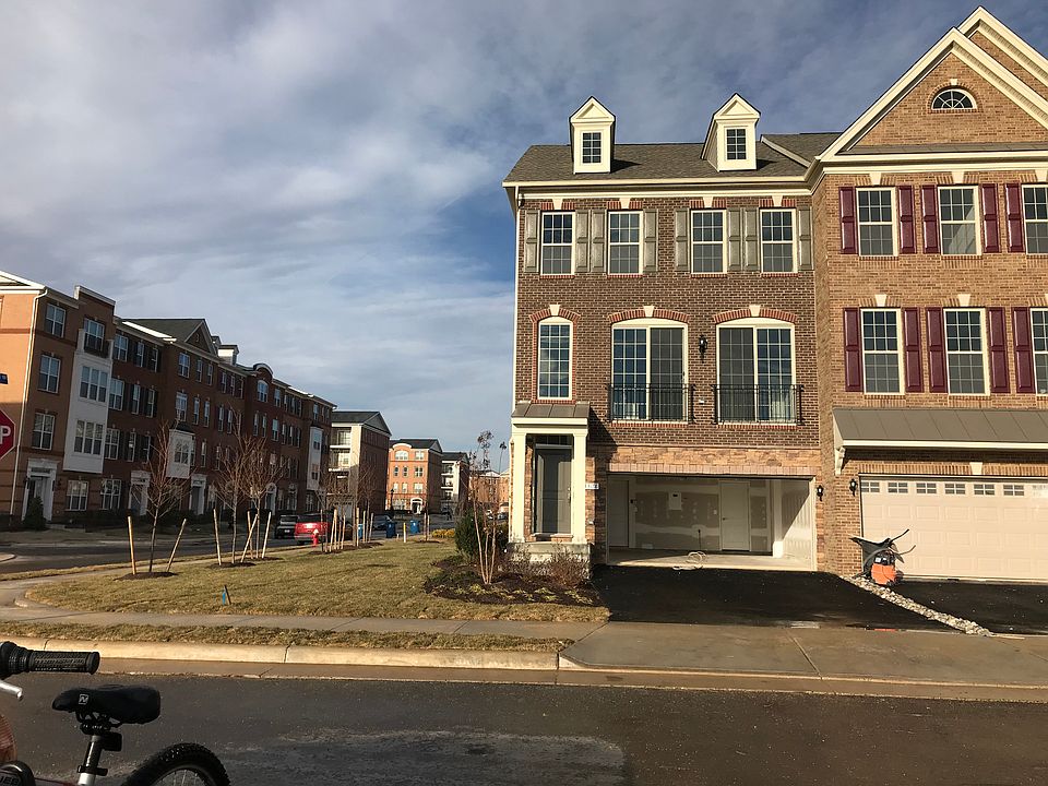 2nd image of 43178 Ashville Heights Sq