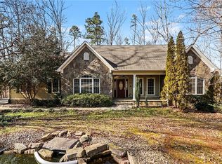 109 Oak Crest Cir, Seneca, SC 29672