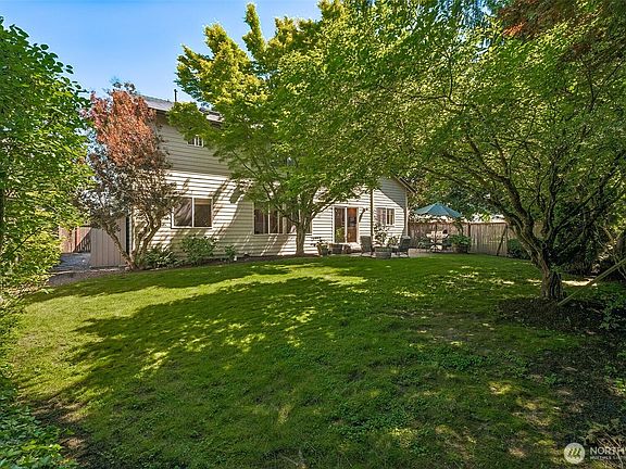 3rd image of 445 SE 7th Street