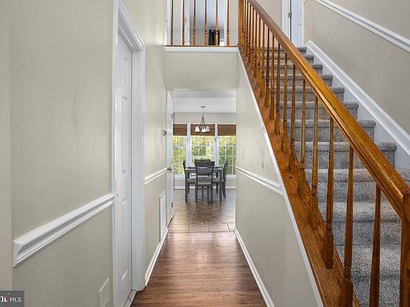 4th image of 29 Westbrook Ln