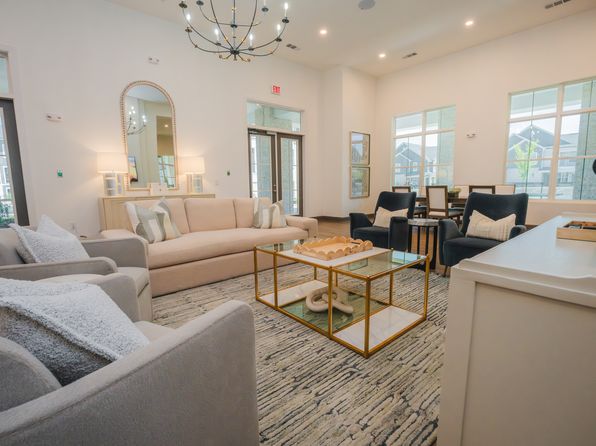 560 Jack Clift Blvd #2e44549ac