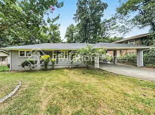 2813 Battlecrest Dr, Decatur, GA 30034