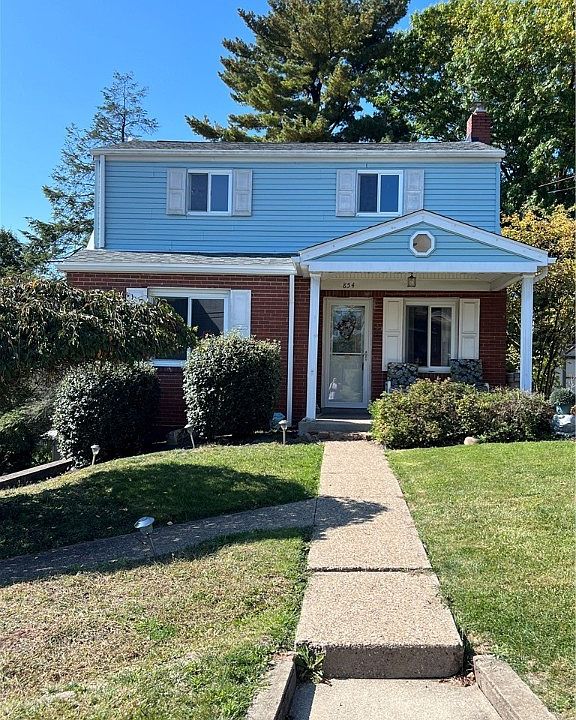 1st image of 854 Newport Dr