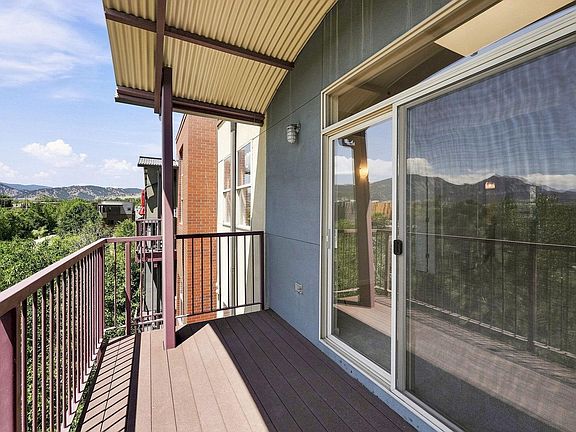 4th image of 2920 Bluff St #233