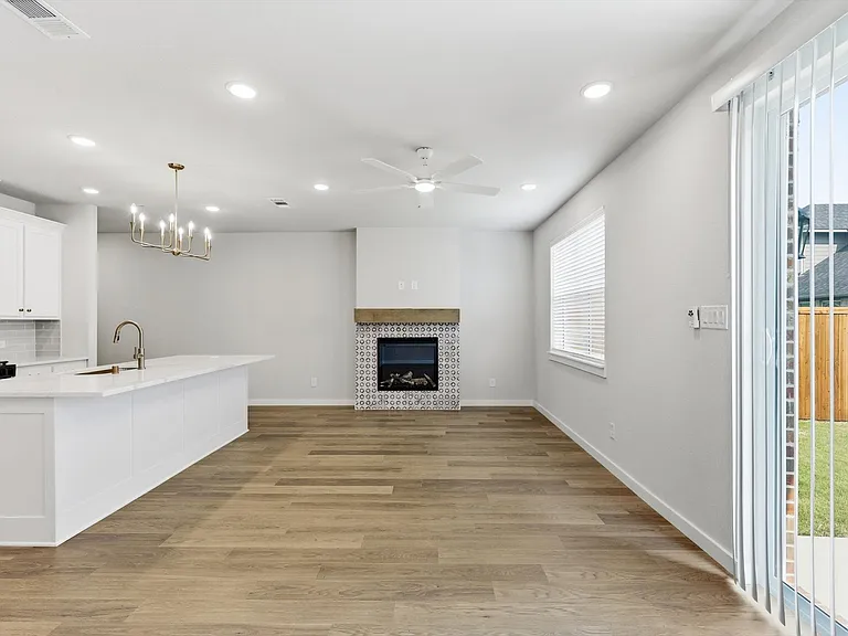 2845 Concord Dr — Photo 11