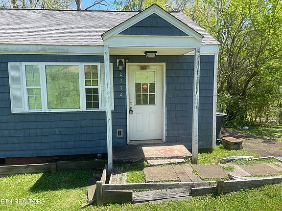 2nd image of 2334 Greenfield Ln