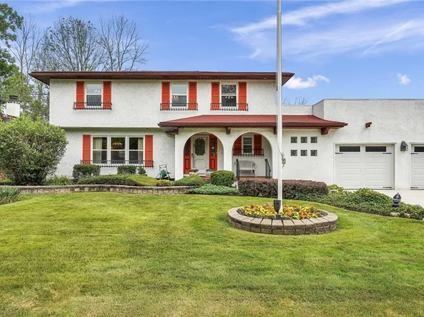 1154 E Robinson St, North Tonawanda, NY 14120